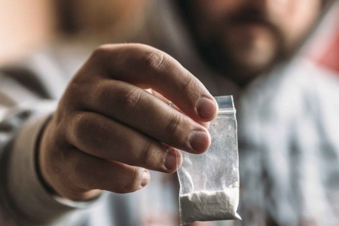 Rayon sakininin evindən 4 kilodan çox heroin tapıldı