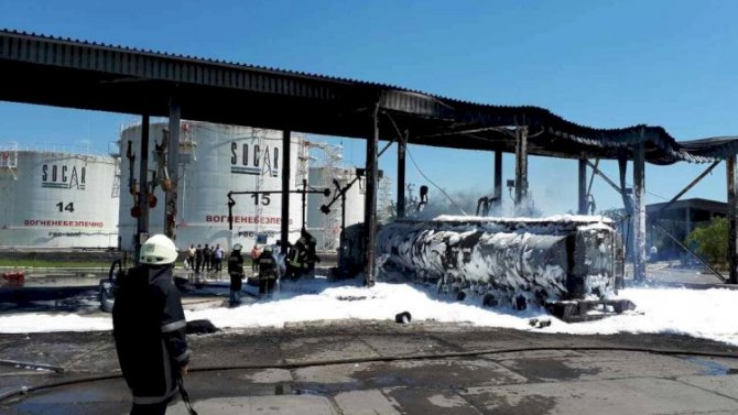 Rusiya SOCAR-ın Odessadakı neft bazasına zərbə endirib: Yaralılar var