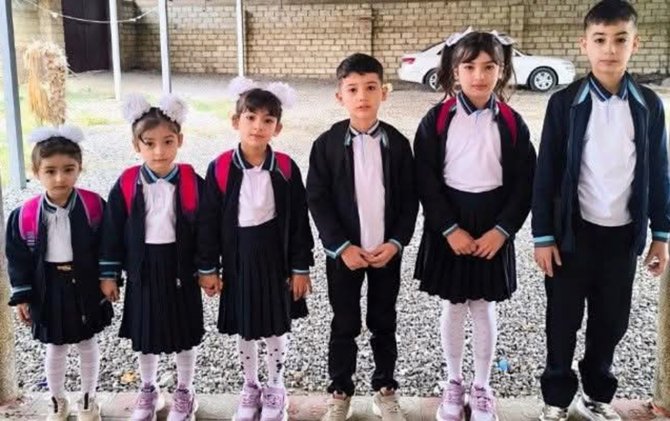 Bir evdən 6 uşaq məktəbə getdi - Foto